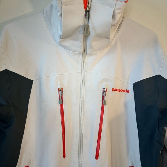 Patagonia Powder Bowl Insulated Lt Grey/Drk Grey Red Trim Gortex Jacket,Medium - Picture 5 of 11